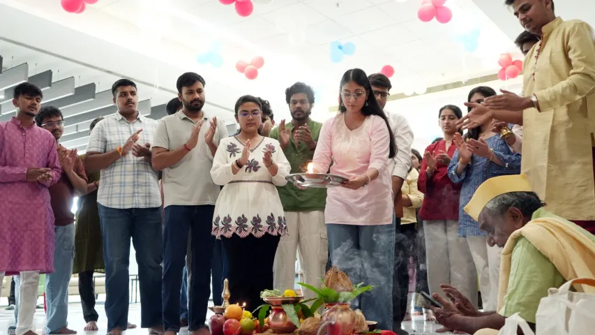 The new PGP cohort seeks the blessings of the divine