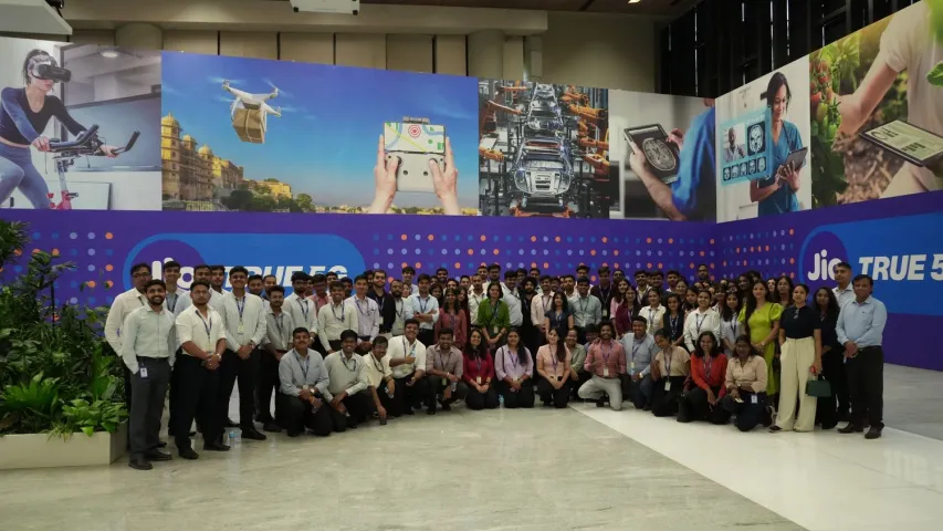 Visit to the 5G Experience Centre at Reliance Corporate Park (RCP)