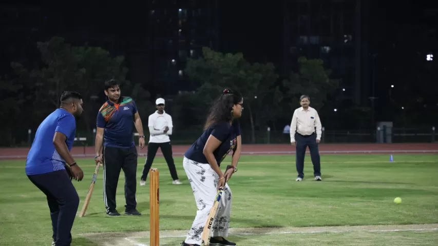 Batter at crease with umpires and keeper in view