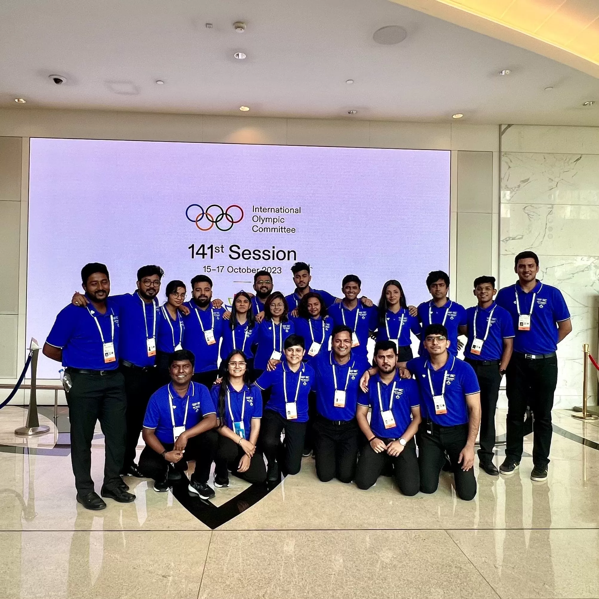 A group Image of Students at IOC Session in Mumbai