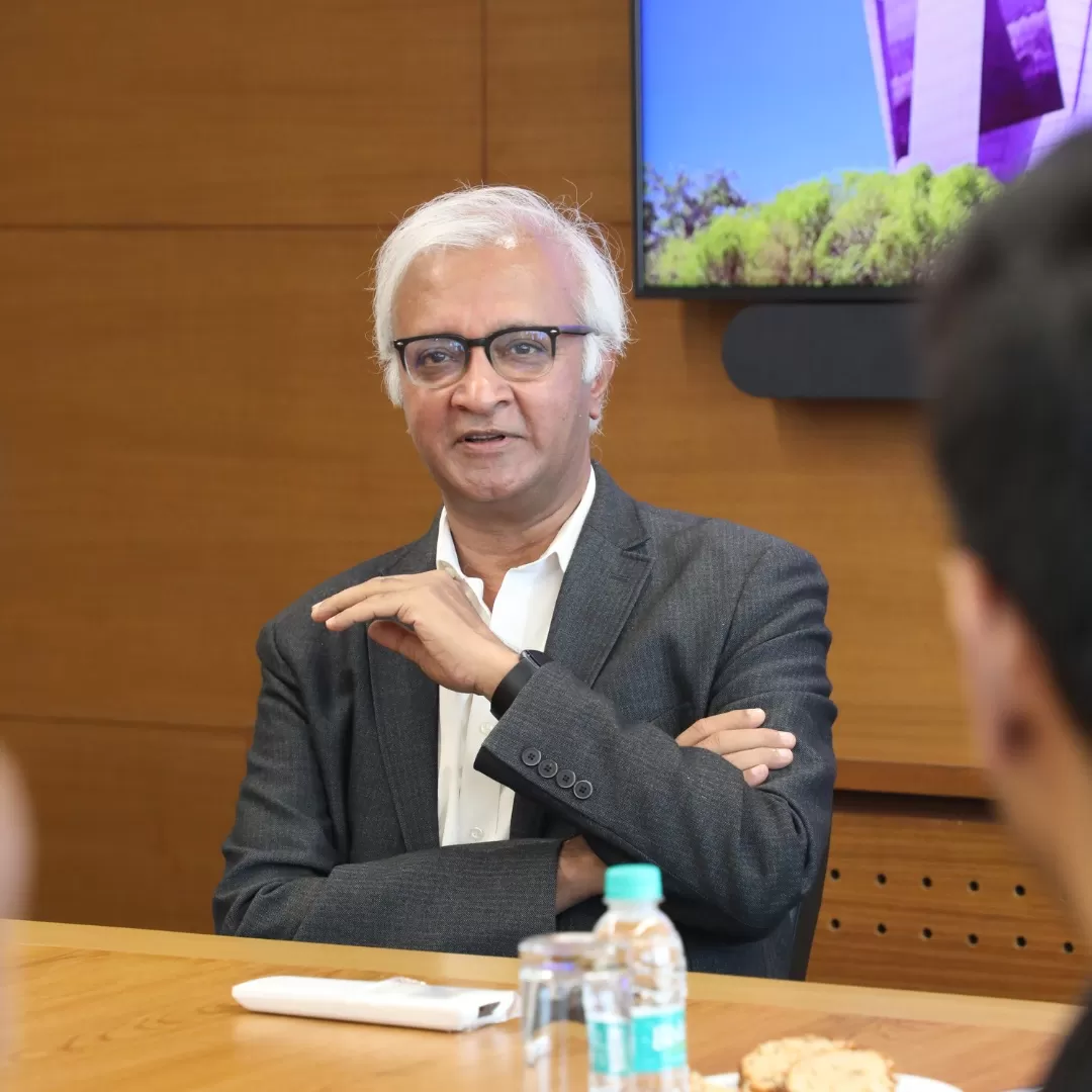 NYU's Raghu Sundaram Visits Jio Institute