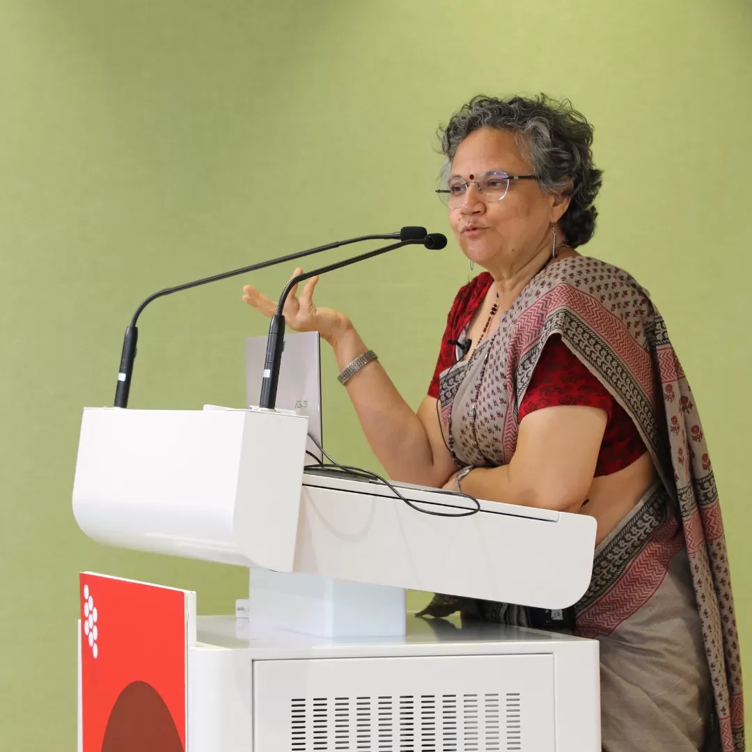 Neharika Vohra addressing attendees